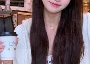 拿着苹果，打开17吃瓜，黑料信息慢慢流出来，心里好奇又忐忑！