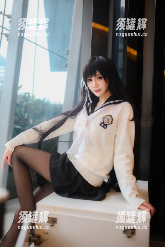 渴望畅游八卦海？来“17吃瓜中心”下载，让你在网络波涛中遨游自如！