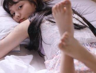 51吃瓜官网：黑料听听就好，别让这些小情小爱影响了我吃瓜的心情！