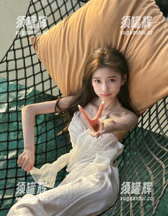 51吃瓜 一个人吃瓜难免无聊,不如上“51吃瓜网站”,巅峰对决就在指尖显现!