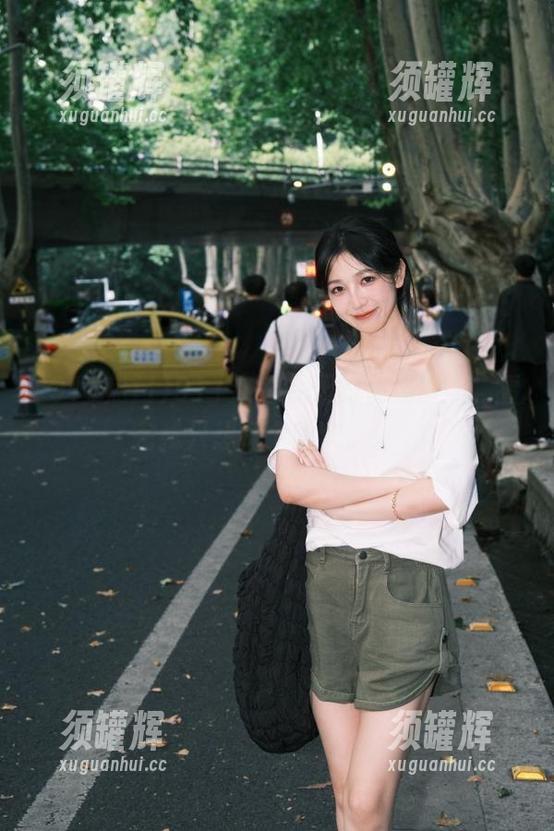 911热门今天的在线渣闻，看完我只想打个哈欠。。。