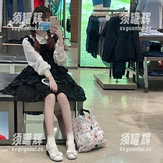 cg51 在cg51网页吃瓜,我的嘴巴都停不下来!好像一颗弱小的“瓜脑”浮现在脑海…