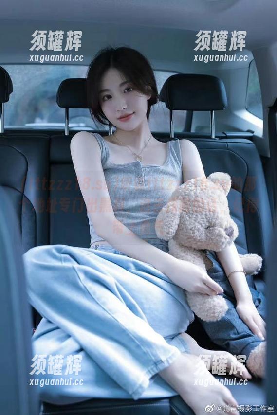 听说tttzzz18.su的那个地址专门出黑料，进去探险的话，记得带上勇气