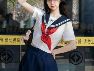 你没听错！“五一黑料”传送门，今天的八卦让你意外到无法呼吸。