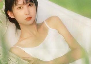 听说免费吃瓜网苹果版里，藏着不少八卦满满的瓜。