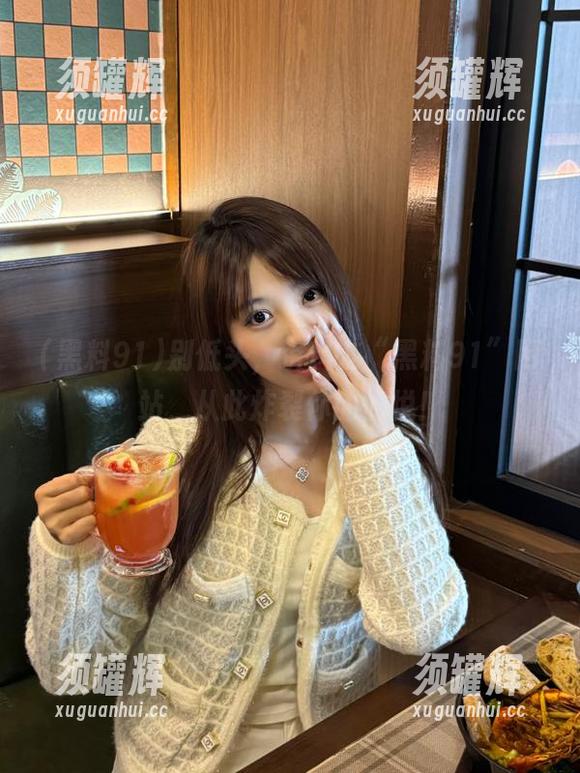 别低头，资料在“黑料91”网站，从此炸裂你的愉悦！