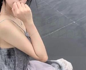 以迅雷不及掩耳之势下载668.su黑料不打烊，永不迷路的我今晚要加餐！