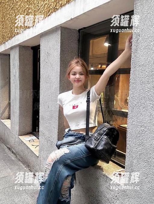 中国版黑色幽默：黑料不打烊，赶快来收藏你的槽点。