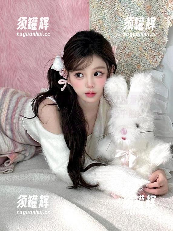 “黑料正能量不打烊”论坛上线，大家快发布你心中的红玫瑰还是黑玫瑰？