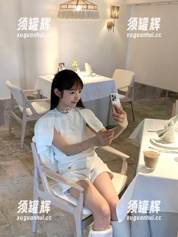 黑料网 啧啧,黑料网更新网址了,但我还是得认真看这堆八卦才能过把嘴瘾。
