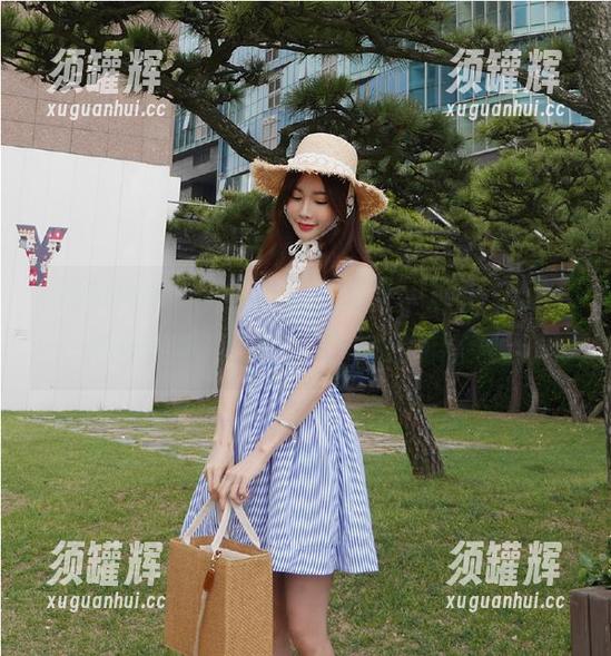 走进“黑料网址”地址之后，心里美滋滋，西瓜拿捏得刚刚好。